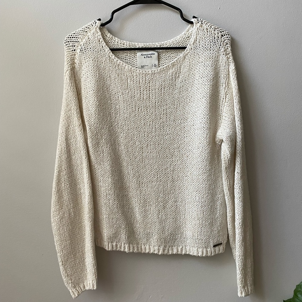 Abercrombie & Fitch cream sweater